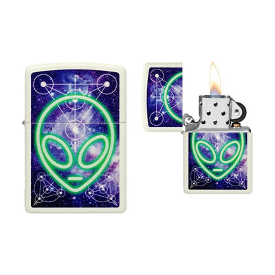 Zippo Alien aansteker met alien-motief op de metalen behuizing